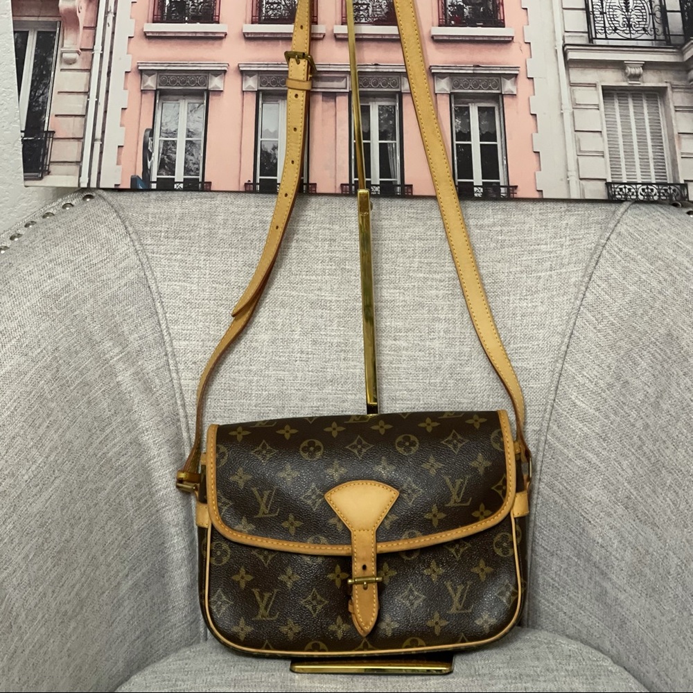 SALE Lv Salogne 100% Authentic